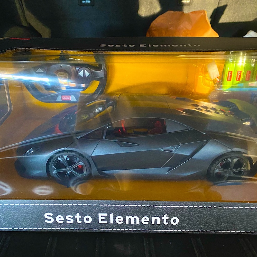 Remote control silver Lamborghini drive up to 25 range up to 250 feet